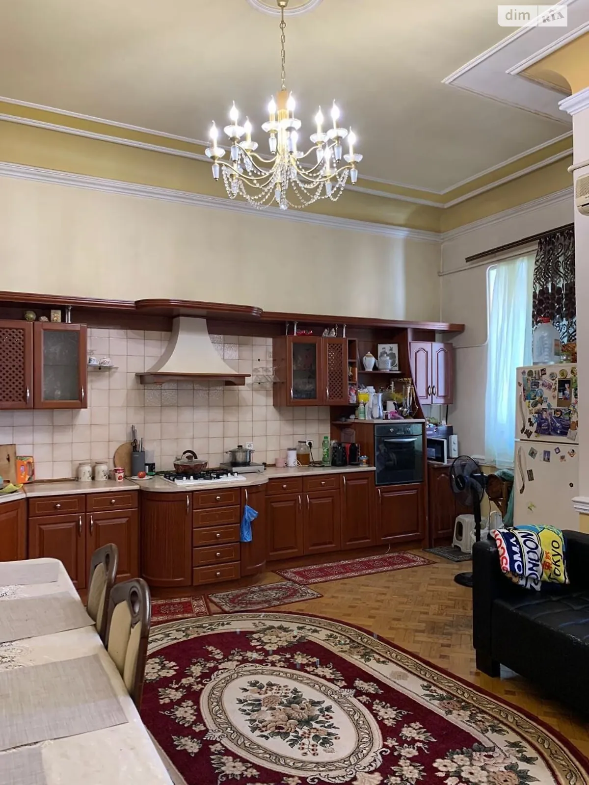 Продается 4-комнатная квартира 321.1 кв. м в Одессе, ул. Базарная - фото 1