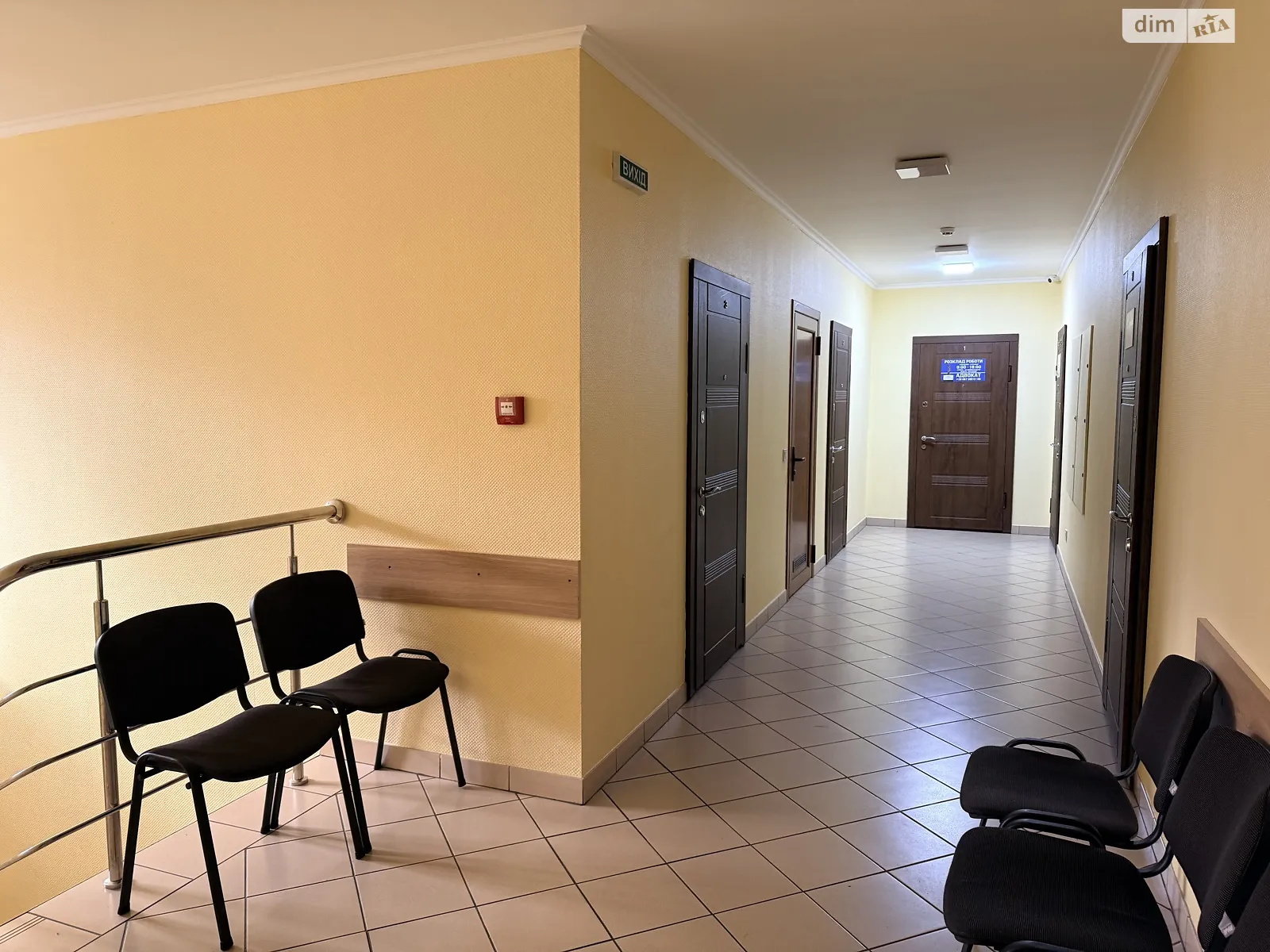 Здається в оренду офіс 12 кв. м в бізнес-центрі, цена: 3800 грн - фото 1