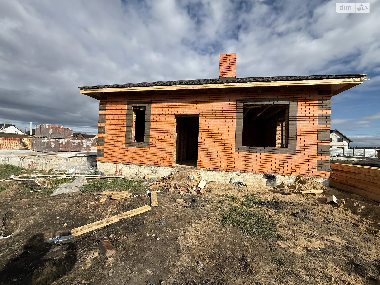 Продается дом на 2 этажа 73 кв. м с садом, цена: 65000 $ - фото 1