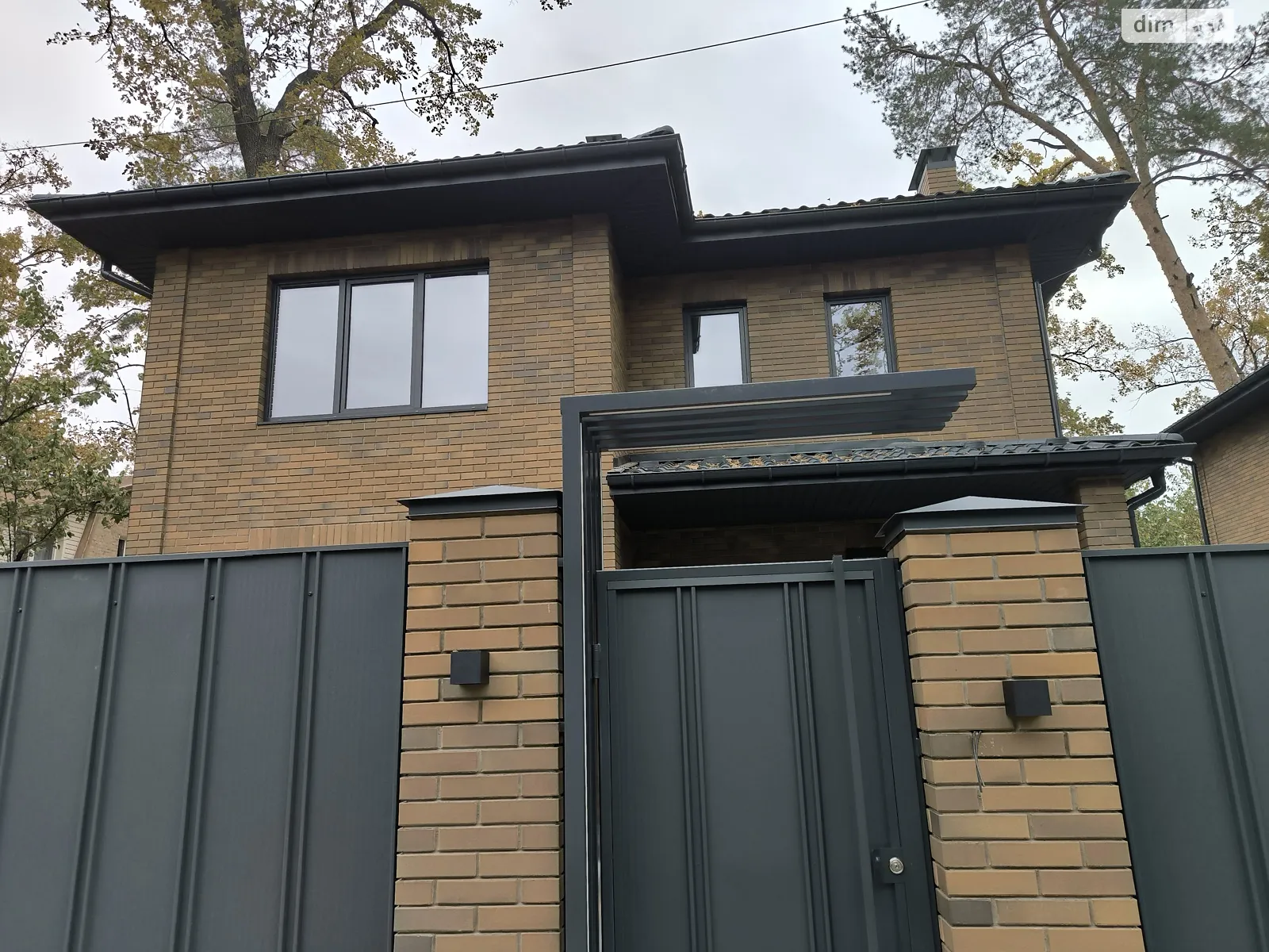 Продается дом на 2 этажа 130 кв. м с верандой, цена: 190000 $ - фото 1