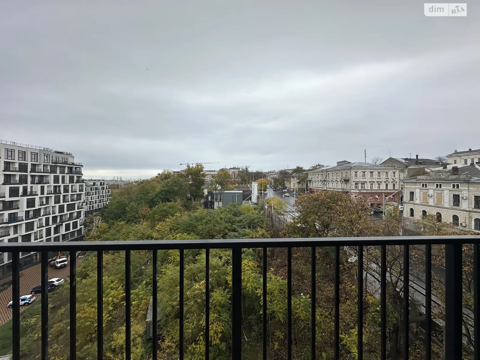 Продается 1-комнатная квартира 46 кв. м в Одессе, ул. Софиевская, 1А - фото 1