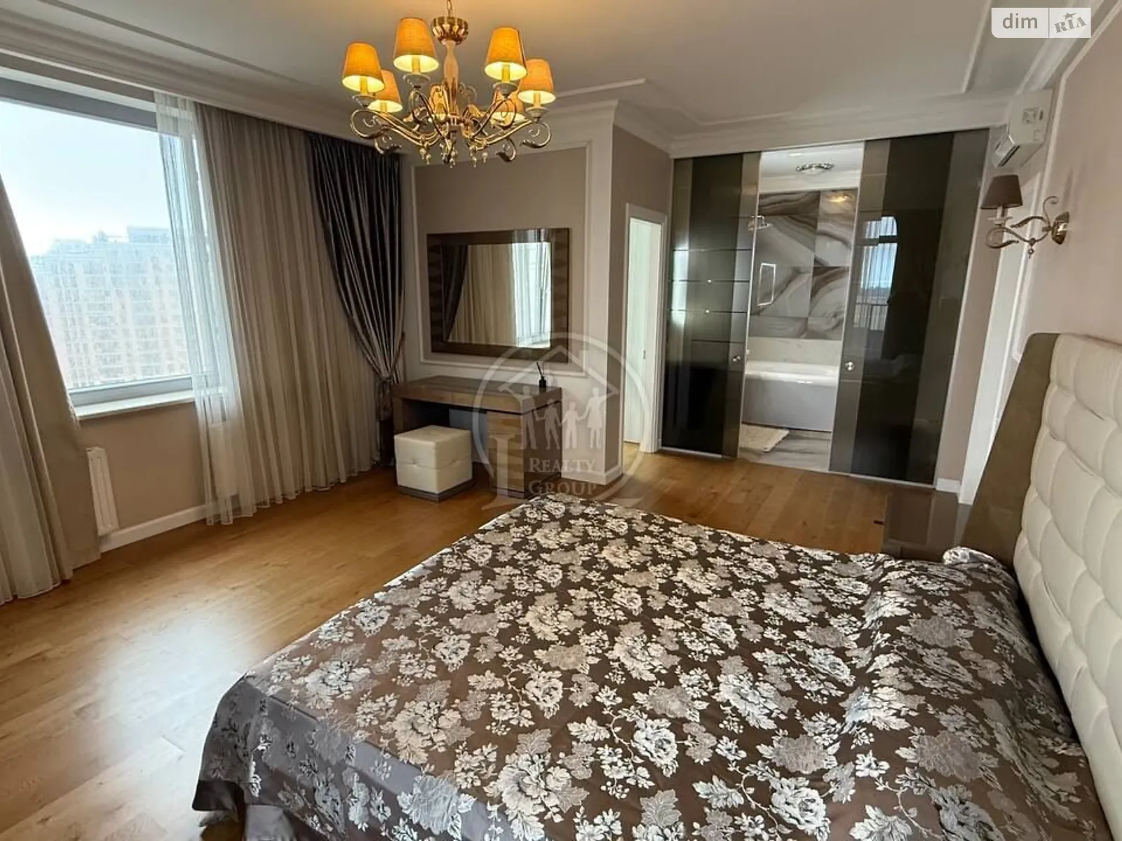 Здається в оренду 3-кімнатна квартира 135 кв. м у Одесі, вул. Генуезька, 24Д корпус 4 - фото 1