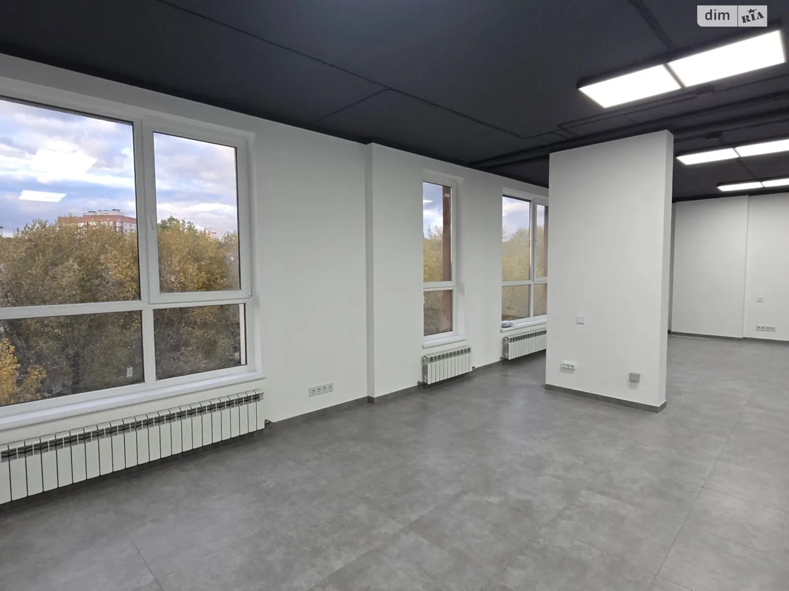 Сдается в аренду офис 145 кв. м в бизнес-центре, цена: 29000 грн - фото 1