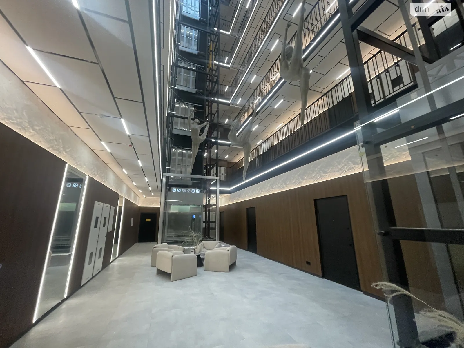 Продається 2-кімнатна квартира 73 кв. м у Одесі, вул. Софіївська, 1С - фото 1