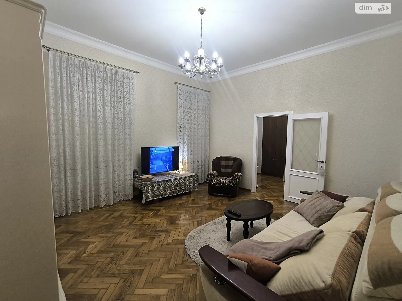 Продається 5-кімнатна квартира 151.2 кв. м у Одесі, вул. Старопортофранківська - фото 1