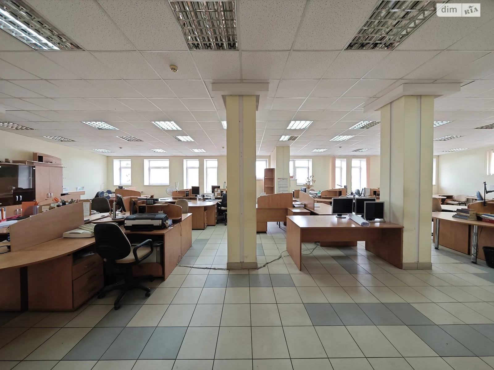 Продается офис 386 кв. м в бизнес-центре, цена: 386000 $ - фото 1