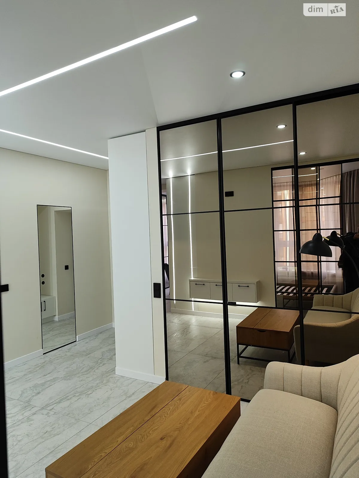 Продается 1-комнатная квартира 39 кв. м в Софиевской Борщаговке, ул. Радостная, 6 - фото 1