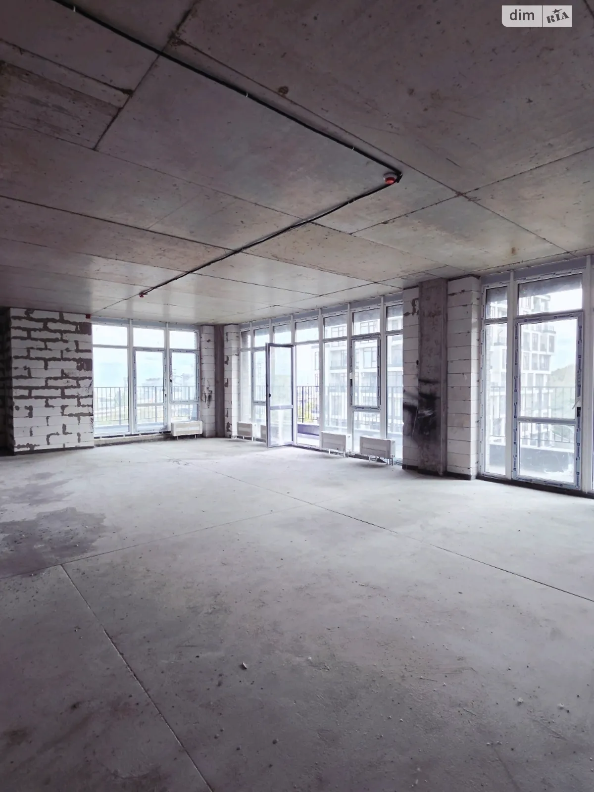 Продается помещения свободного назначения 93 кв. м в 10-этажном здании, цена: 112000 $ - фото 1