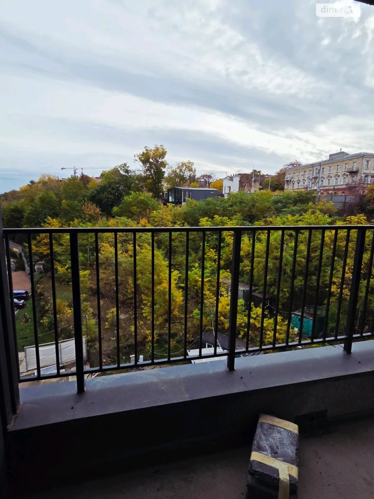 Продается офис 33 кв. м в бизнес-центре, цена: 45000 $ - фото 1