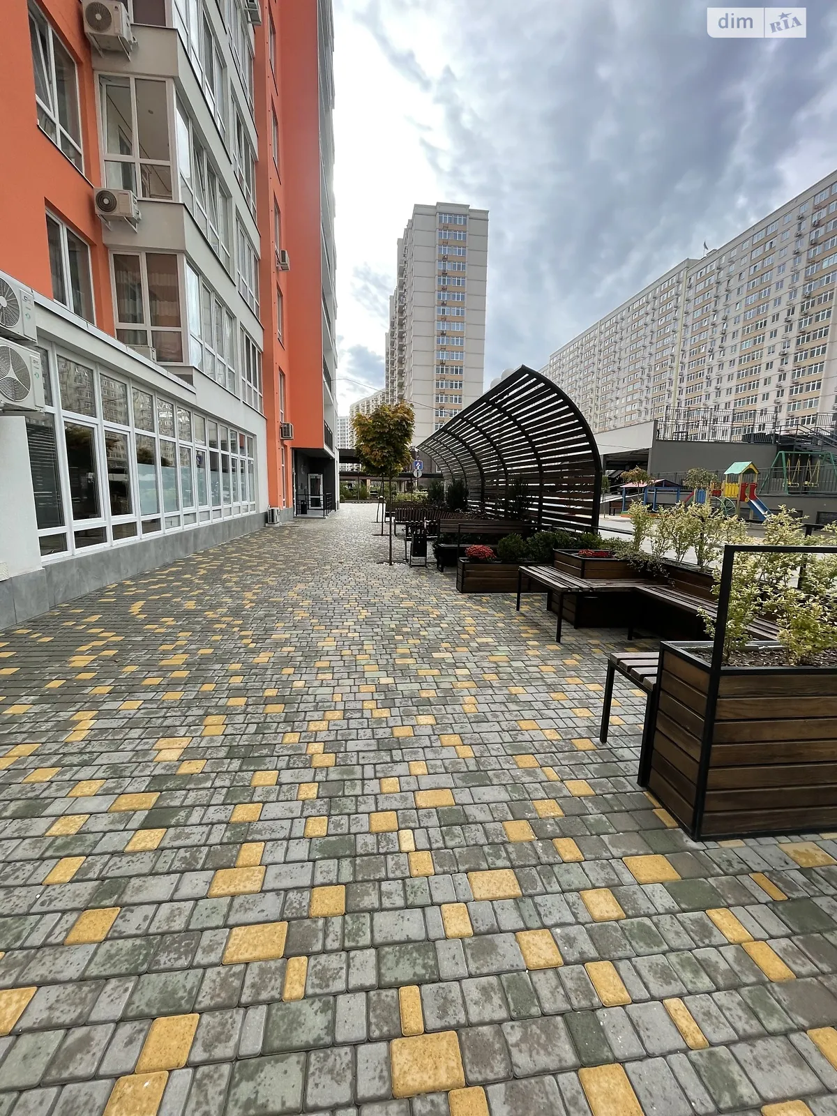 Продается 2-комнатная квартира 55 кв. м в Лиманке, ул. Жемчужная, 11 корпус 5 - фото 1