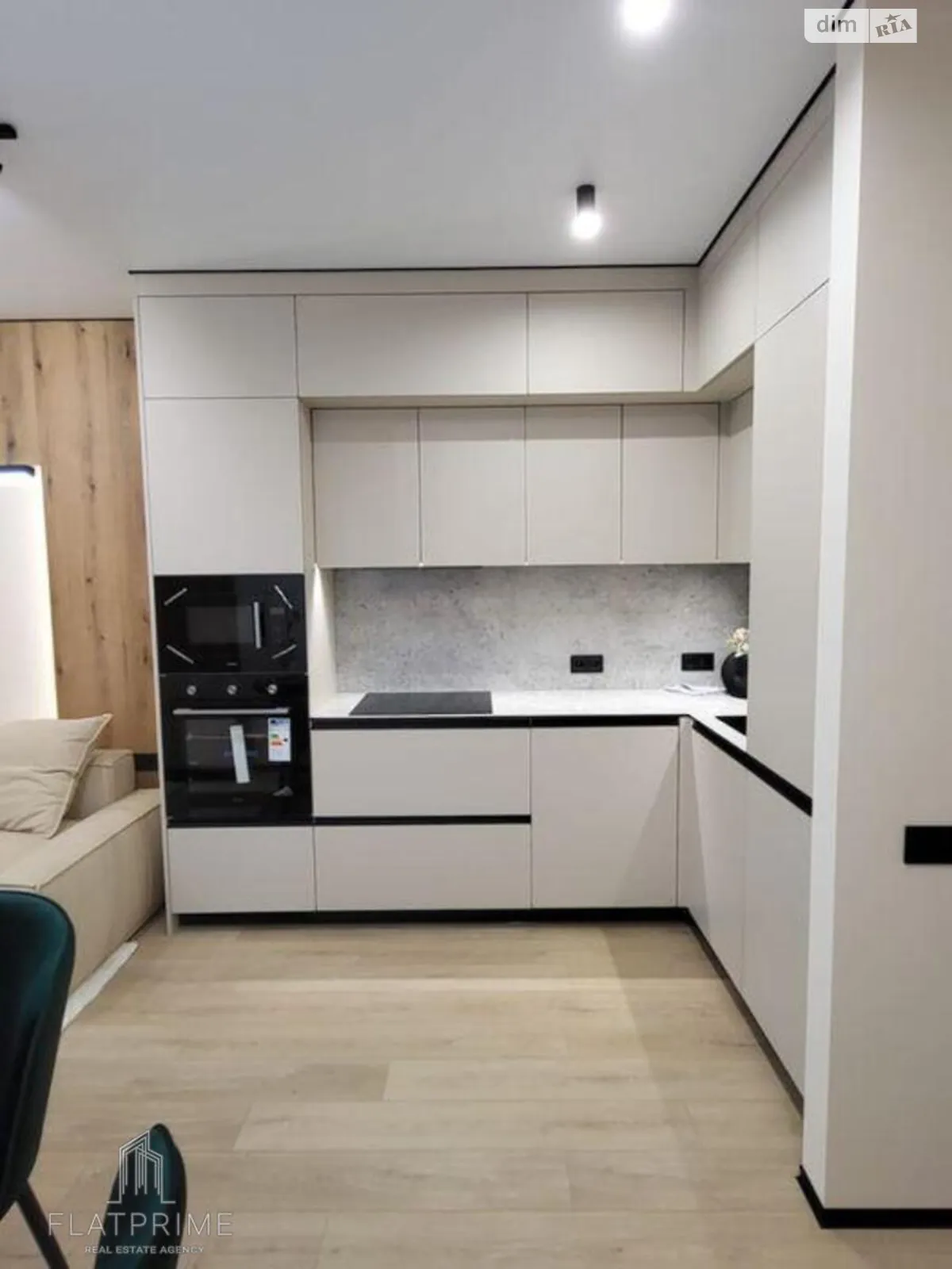 Продается 1-комнатная квартира 42 кв. м в Киеве, ул. Семьи Кистяковских, 10 - фото 1