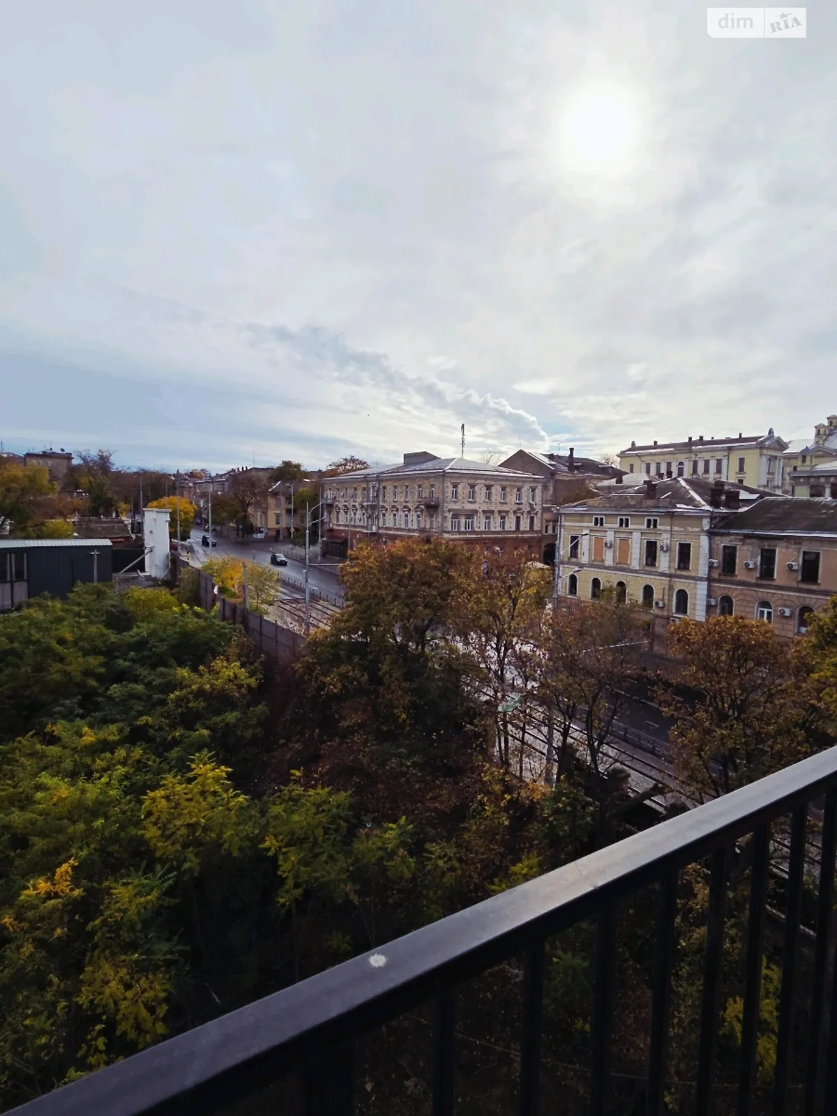 Продается 1-комнатная квартира 46 кв. м в Одессе, ул. Софиевская, 1А - фото 1