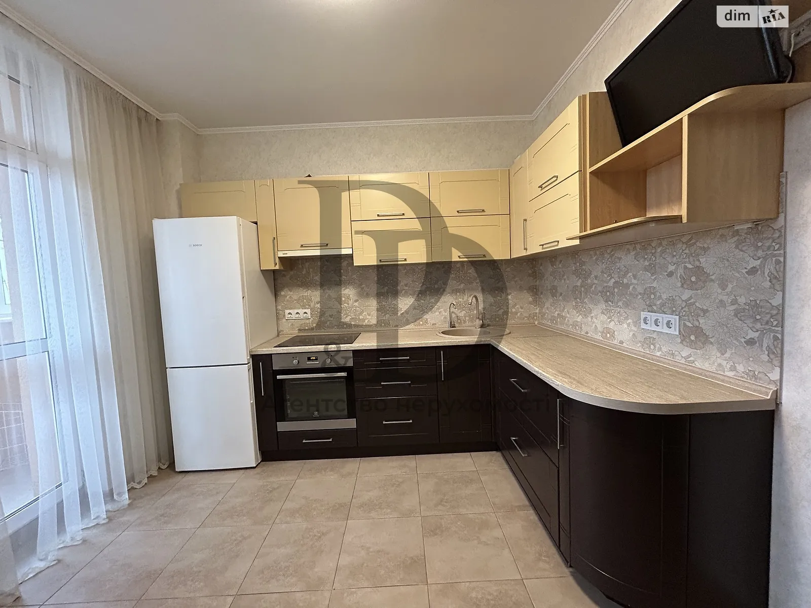 Сдается в аренду 1-комнатная квартира 47 кв. м в Вишневом, ул. Витянская, 2Б - фото 1