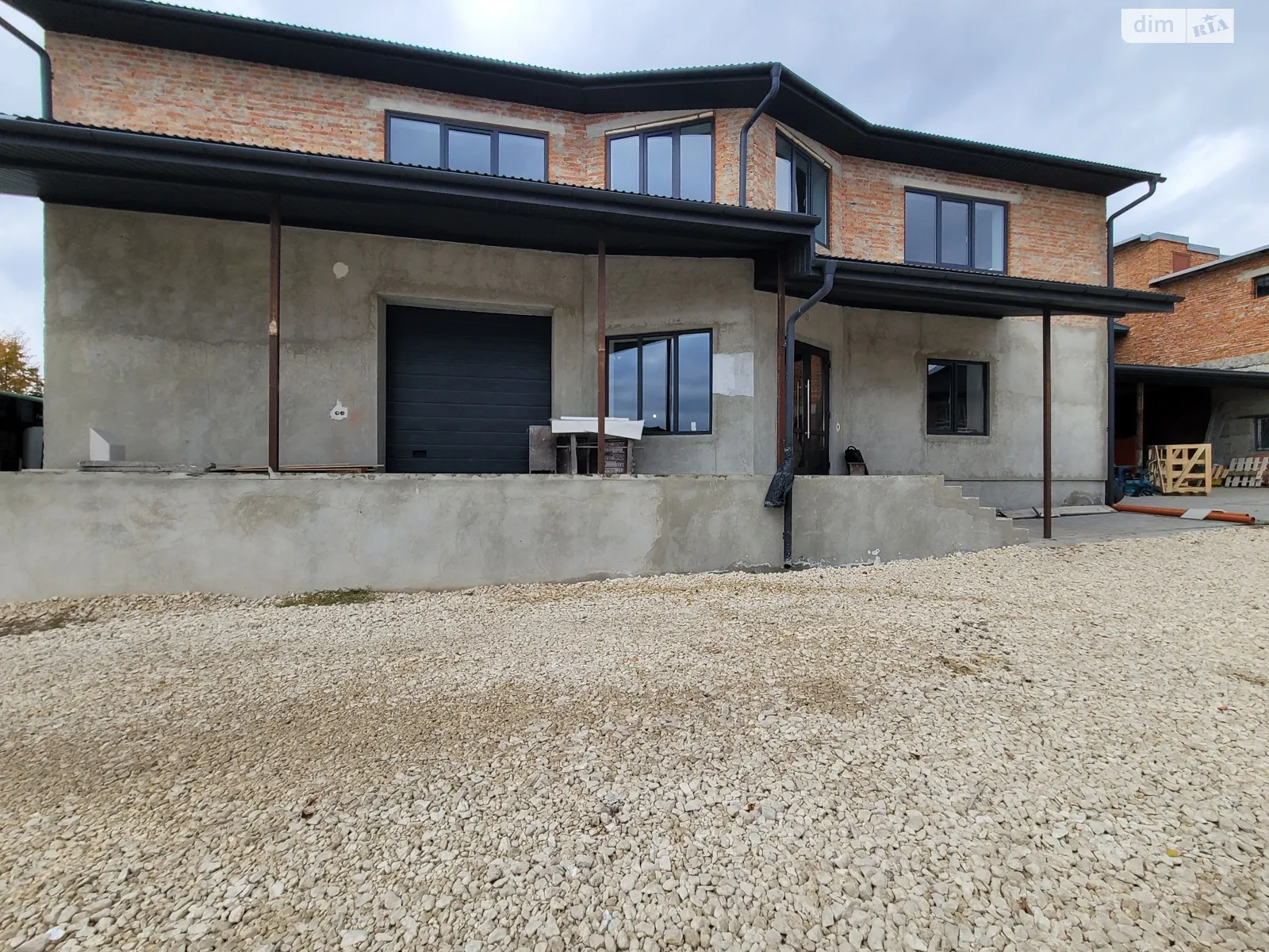 Сдается в аренду объект сферы услуг 1000 кв. м в 2-этажном здании, цена: 4000 $ - фото 1