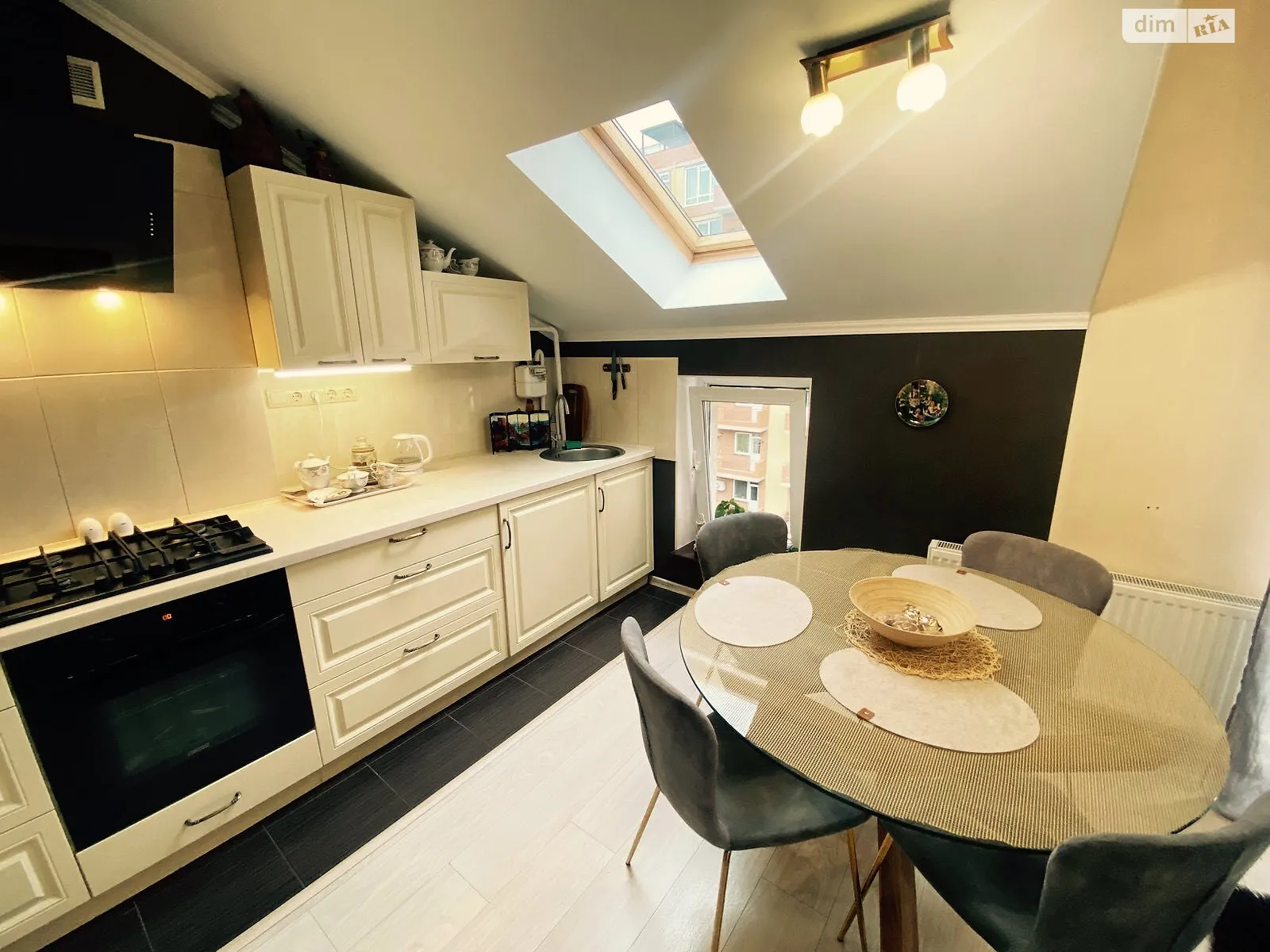 Продается 2-комнатная квартира 58 кв. м в Ирпене, ул. Университетская(Карла Маркса), 2 - фото 1