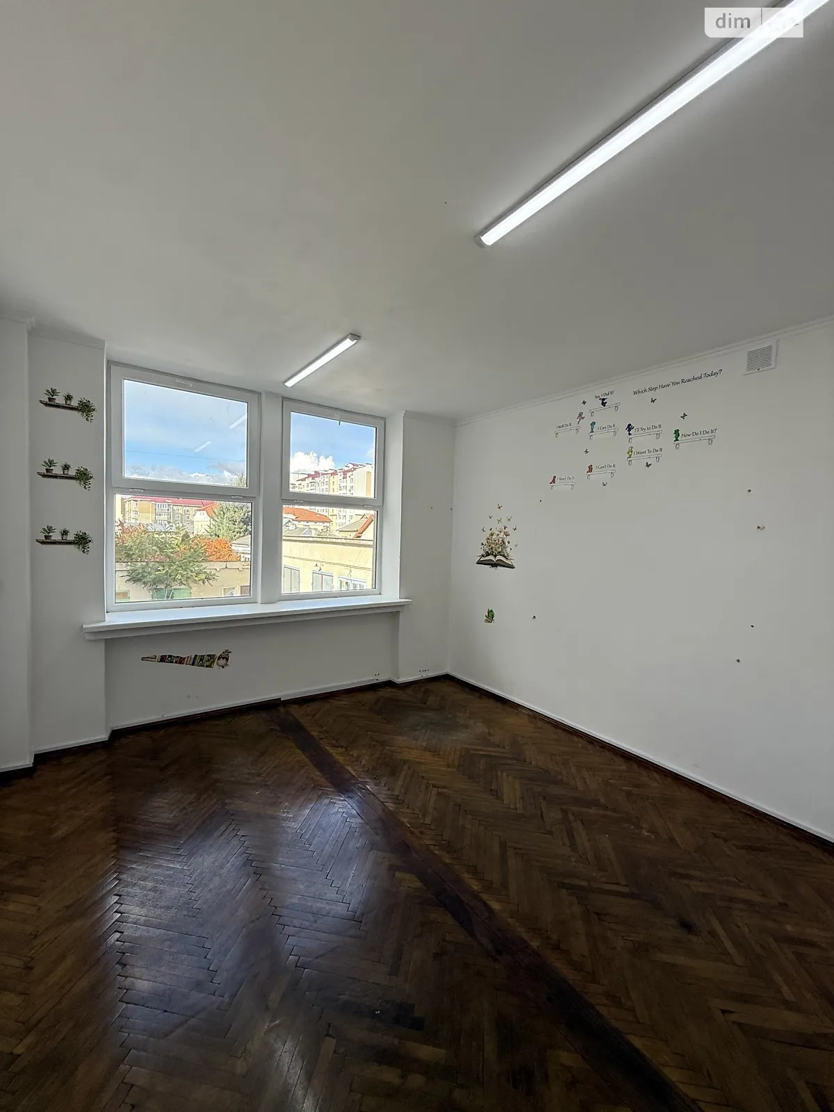 Сдается в аренду помещения свободного назначения 8 кв. м в 3-этажном здании, цена: 4500 грн - фото 1