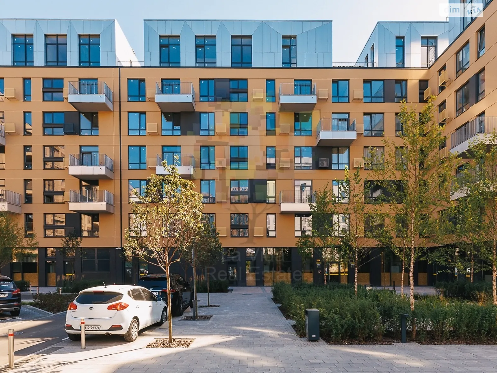 Продается 1-комнатная квартира 69.4 кв. м в Киеве, ул. Салютная, 2 корпус 26 - фото 1