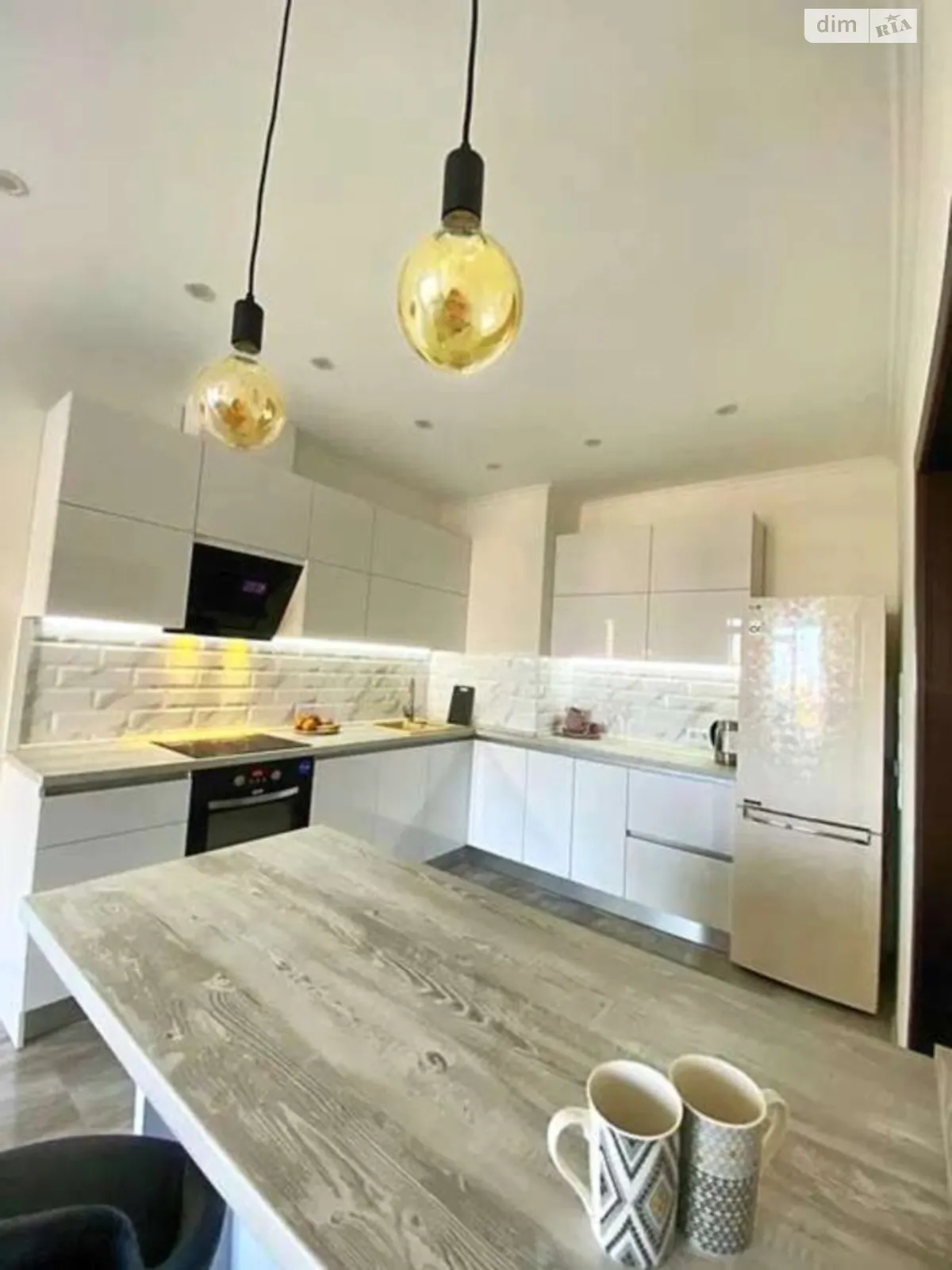 Сдается в аренду 2-комнатная квартира 51 кв. м в Одессе, ул. Литературная, 8 - фото 1