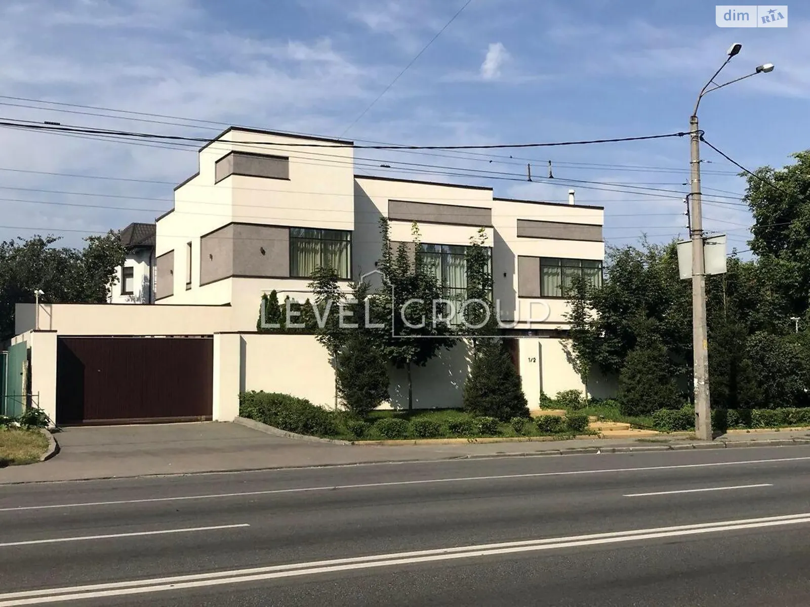 Продается дом на 2 этажа 298 кв. м с мебелью, цена: 490000 $ - фото 1