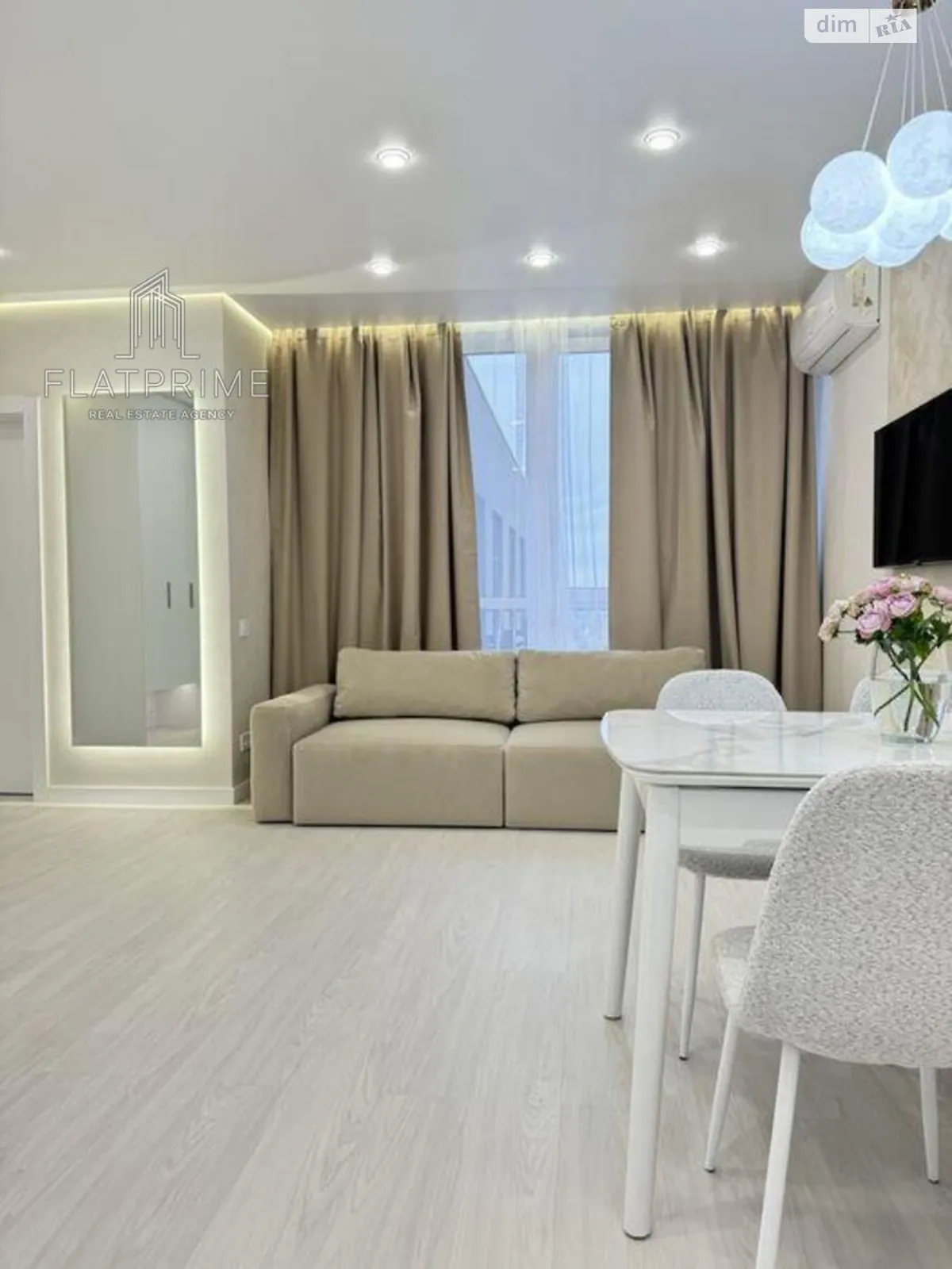 Продается 1-комнатная квартира 41.5 кв. м в Киеве, ул. Александра Олеся, 10 - фото 1