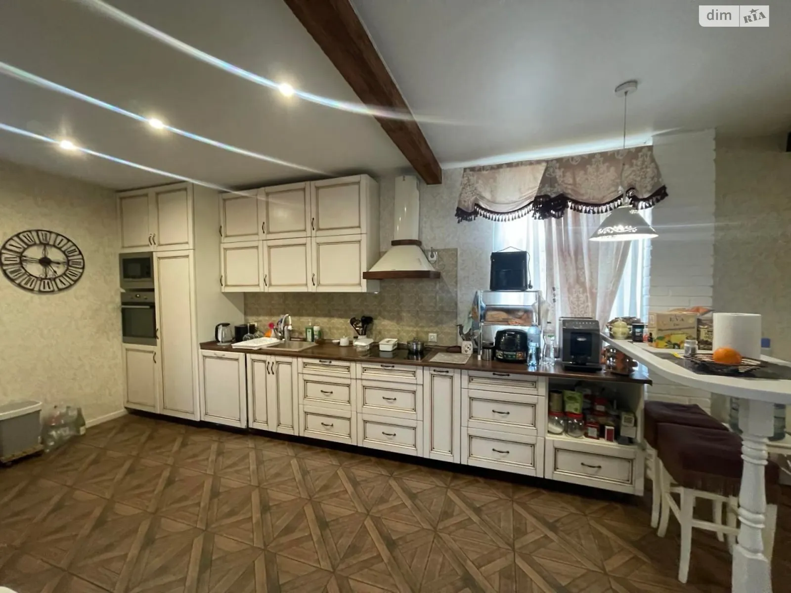 Продается дом на 2 этажа 151.7 кв. м с участком, цена: 148500 $ - фото 1