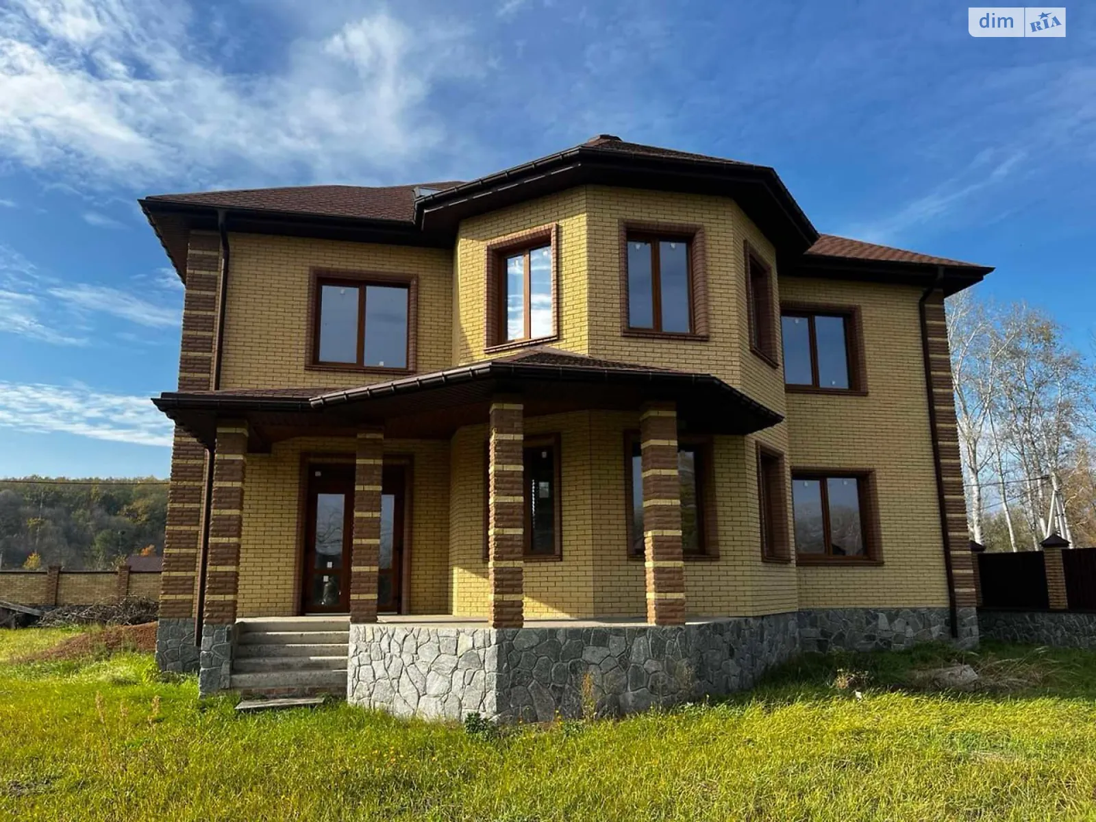 Продается дом на 2 этажа 227 кв. м с балконом, цена: 62500 $ - фото 1