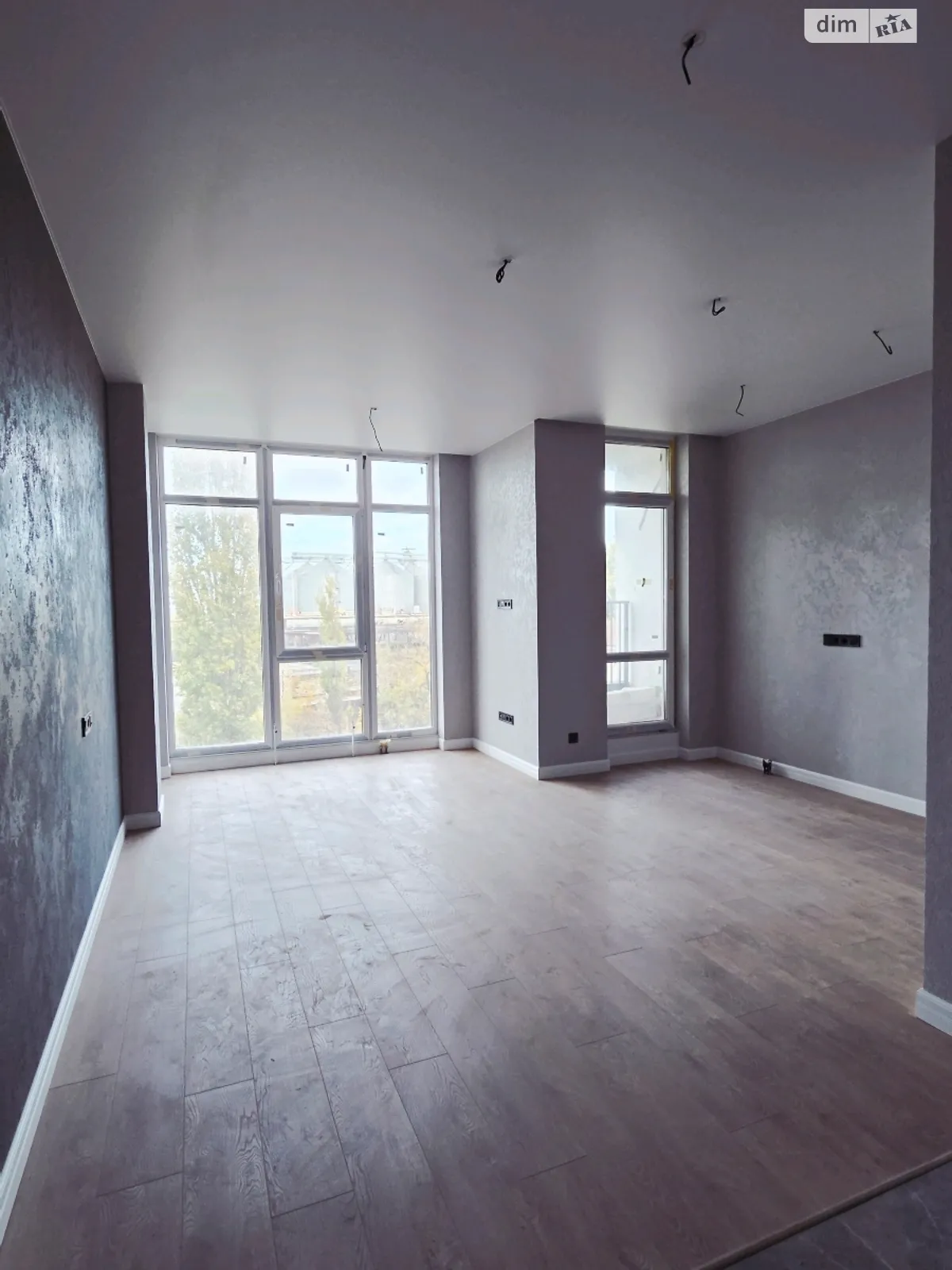 Продается 1-комнатная квартира 31 кв. м в Одессе, ул. Приморская, 47Е/1 - фото 1