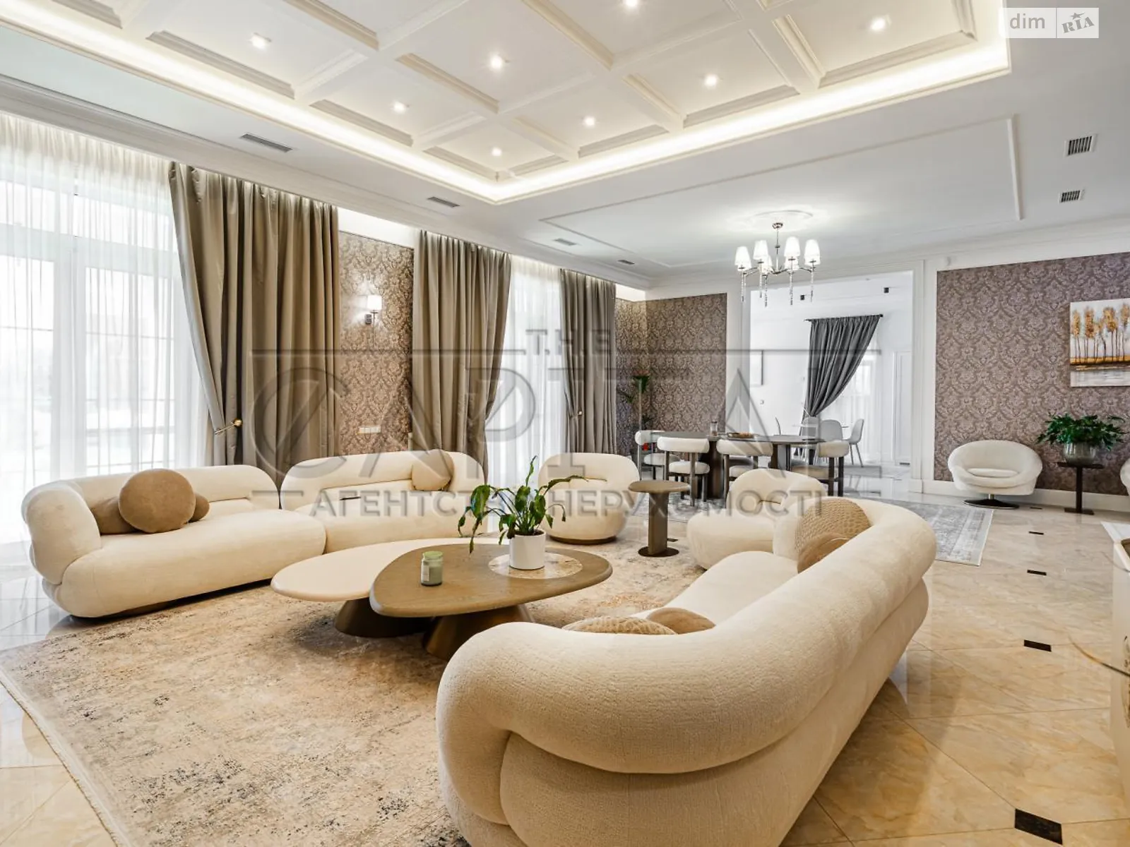 Сдается в аренду дом на 2 этажа 753 кв. м с террасой, цена: 7000 $ - фото 1