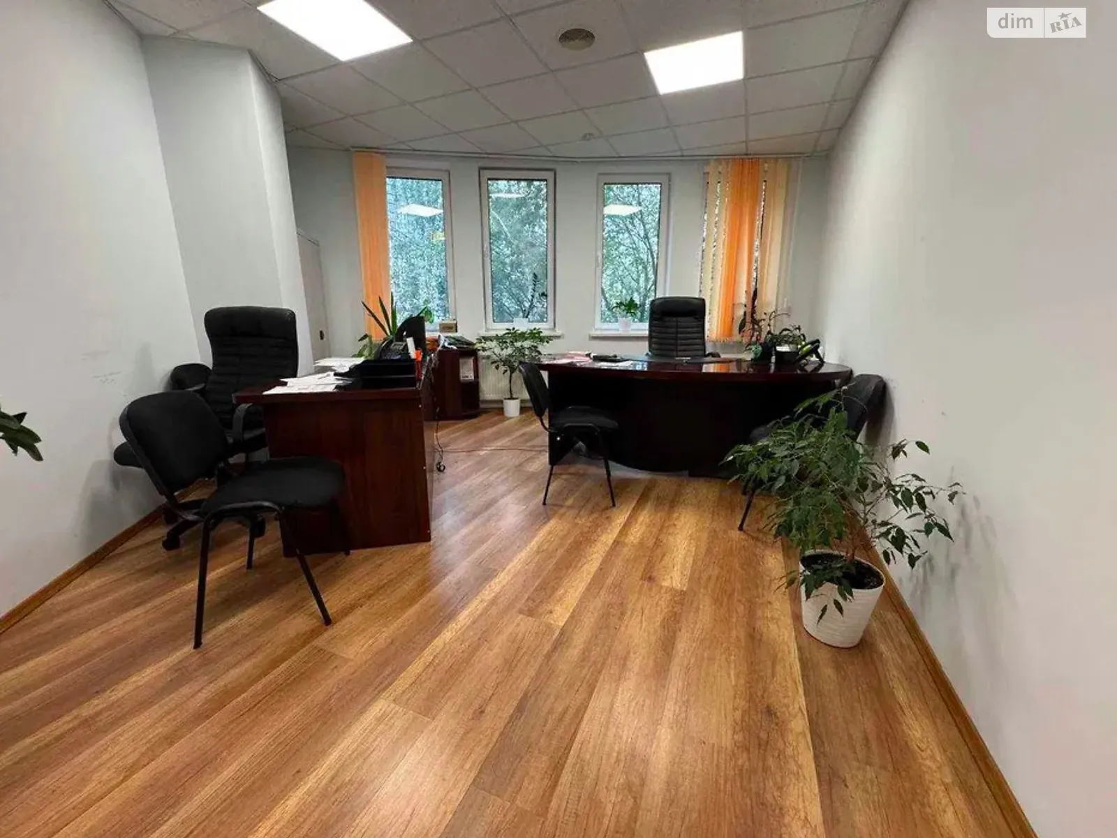 Сдается в аренду офис 309 кв. м в бизнес-центре, цена: 114330 грн - фото 1