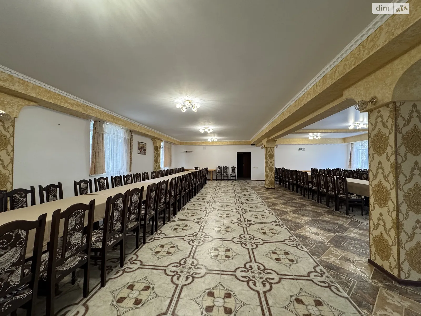 Продається об'єкт сфери послуг 400 кв. м в 2-поверховій будівлі, цена: 170000 $ - фото 1