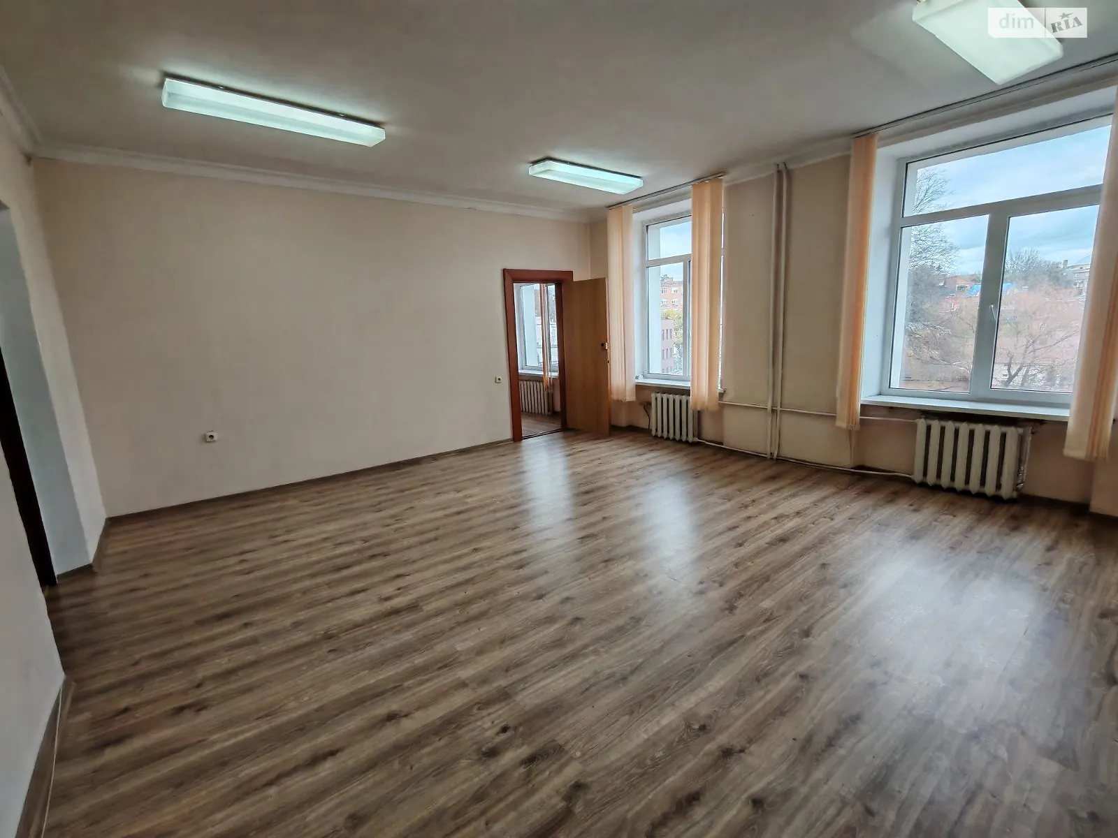 Здається в оренду офіс 42 кв. м в бізнес-центрі, цена: 12000 грн - фото 1