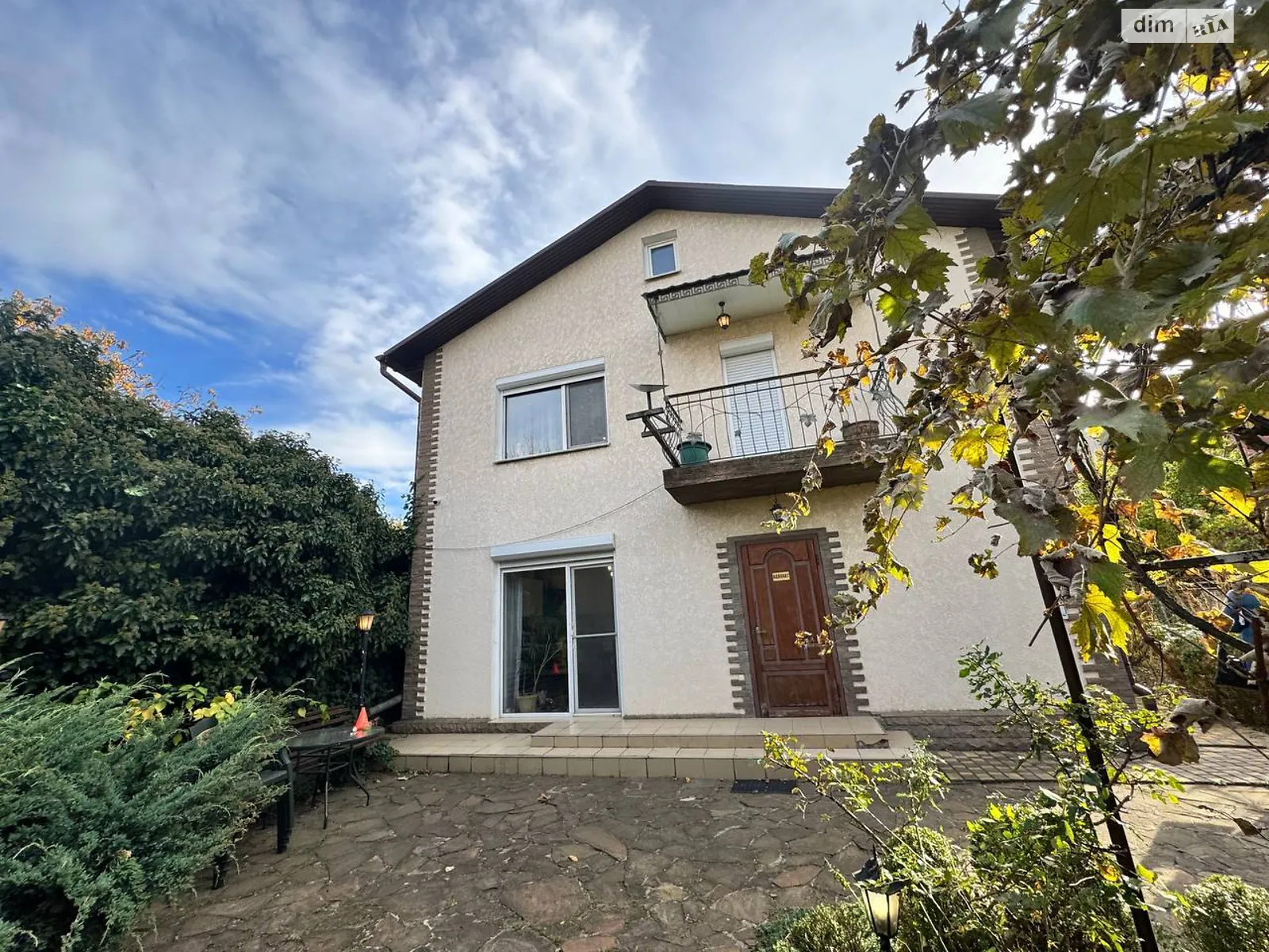 Продается дом на 2 этажа 158 кв. м с подвалом, цена: 210000 $ - фото 1