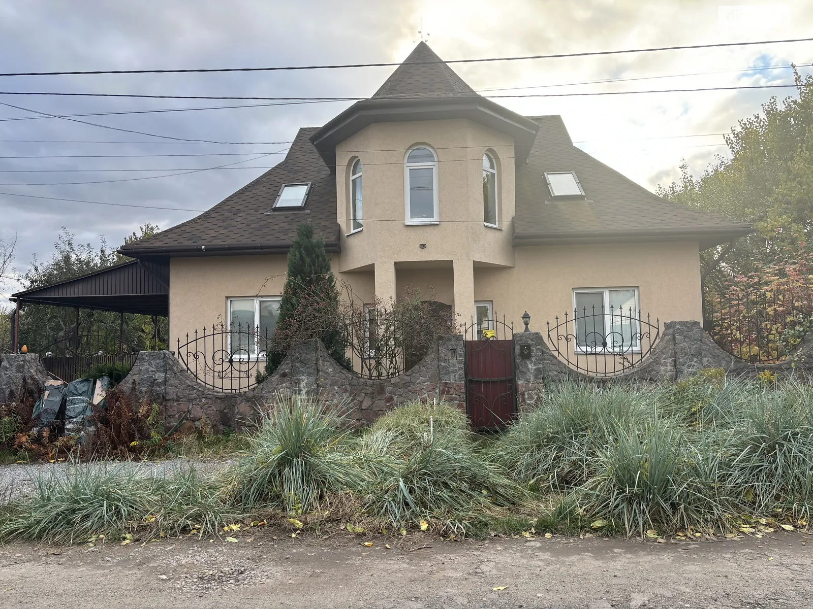 Здається в оренду будинок 2 поверховий 196 кв. м з верандою, цена: 1200 $ - фото 1