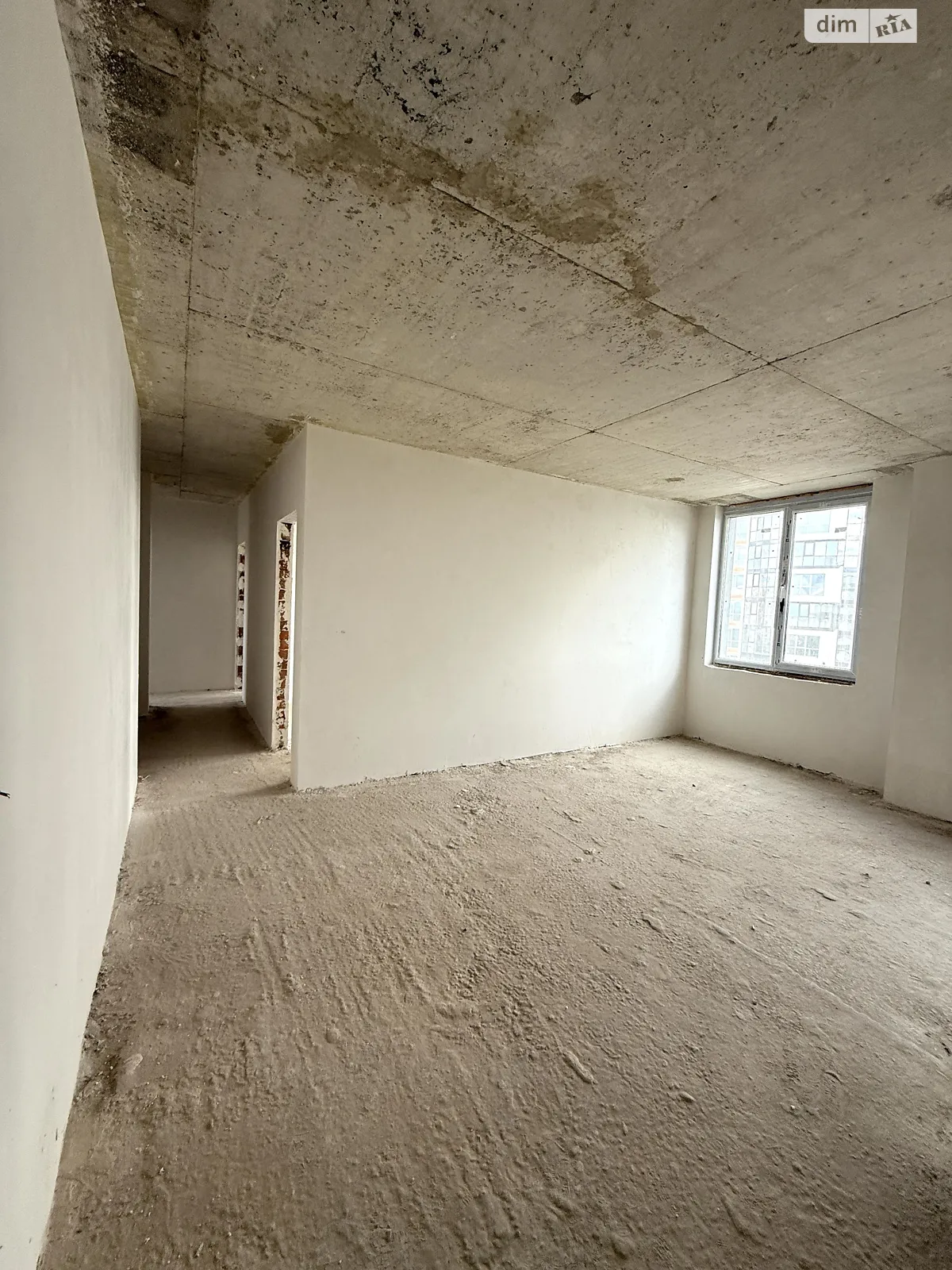 Продается 3-комнатная квартира 88.3 кв. м в Ивано-Франковске, ул. Независимости (Горького), 2А - фото 1