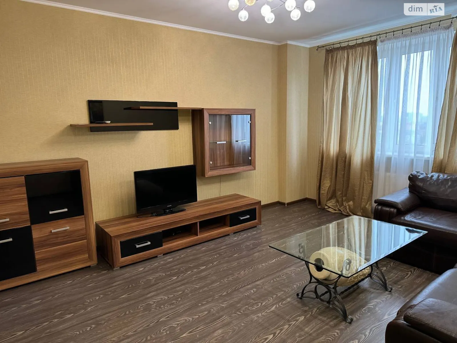 Сдается в аренду 3-комнатная квартира 107.2 кв. м в Киеве, просп. Павла Тычины, 18Б - фото 1