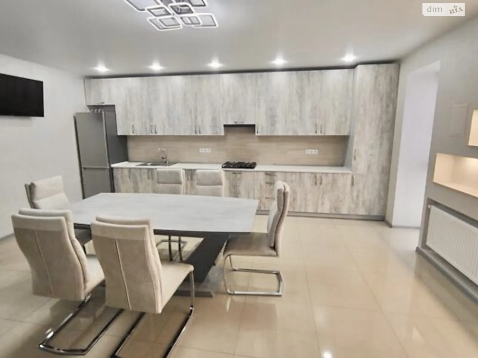 Продается 3-комнатная квартира 90.8 кв. м в Зарванцах, ул. Одесская, 3 корпус 2 - фото 1