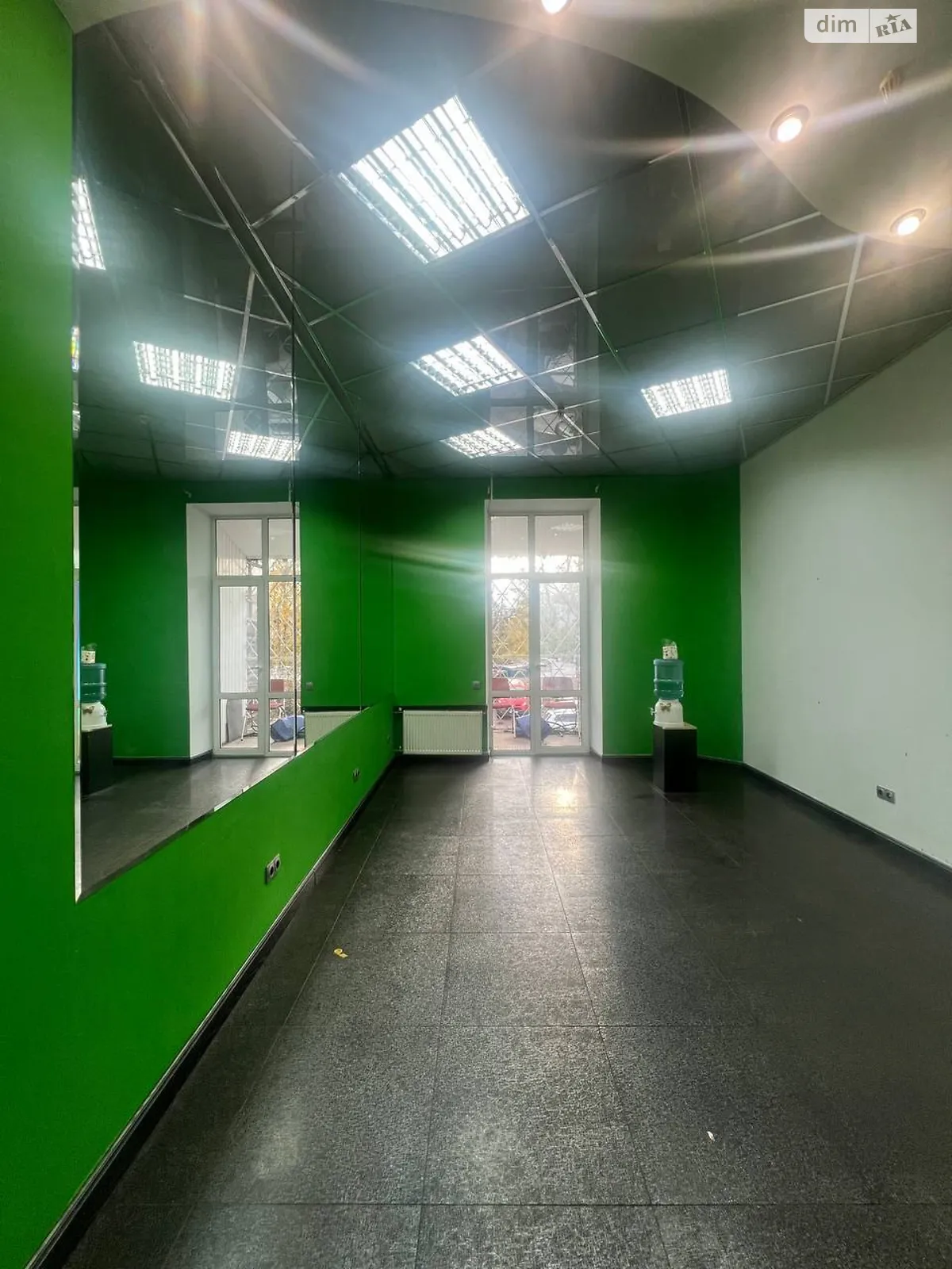 Сдается в аренду помещения свободного назначения 190 кв. м в 3-этажном здании, цена: 45000 грн - фото 1