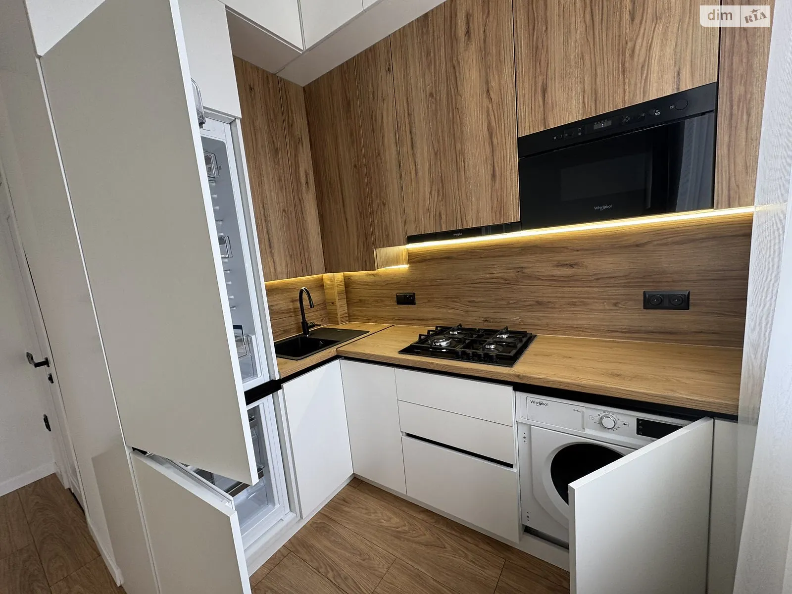 Продается 2-комнатная квартира 46.7 кв. м в Львове, цена: 99000 $ - фото 1