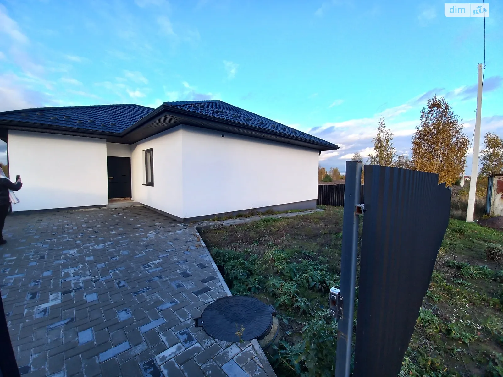 Продається одноповерховий будинок 135 кв. м з гаражем, цена: 85000 $ - фото 1