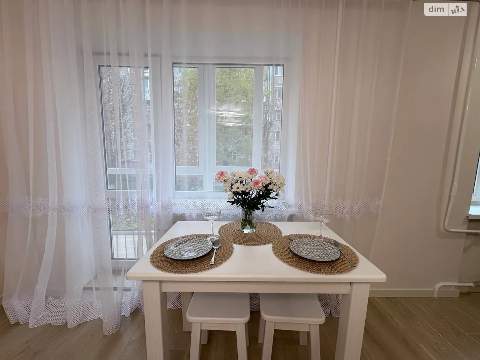 Продается 3-комнатная квартира 54.8 кв. м в Ровно, ул. Степана Бандеры, 55 - фото 1