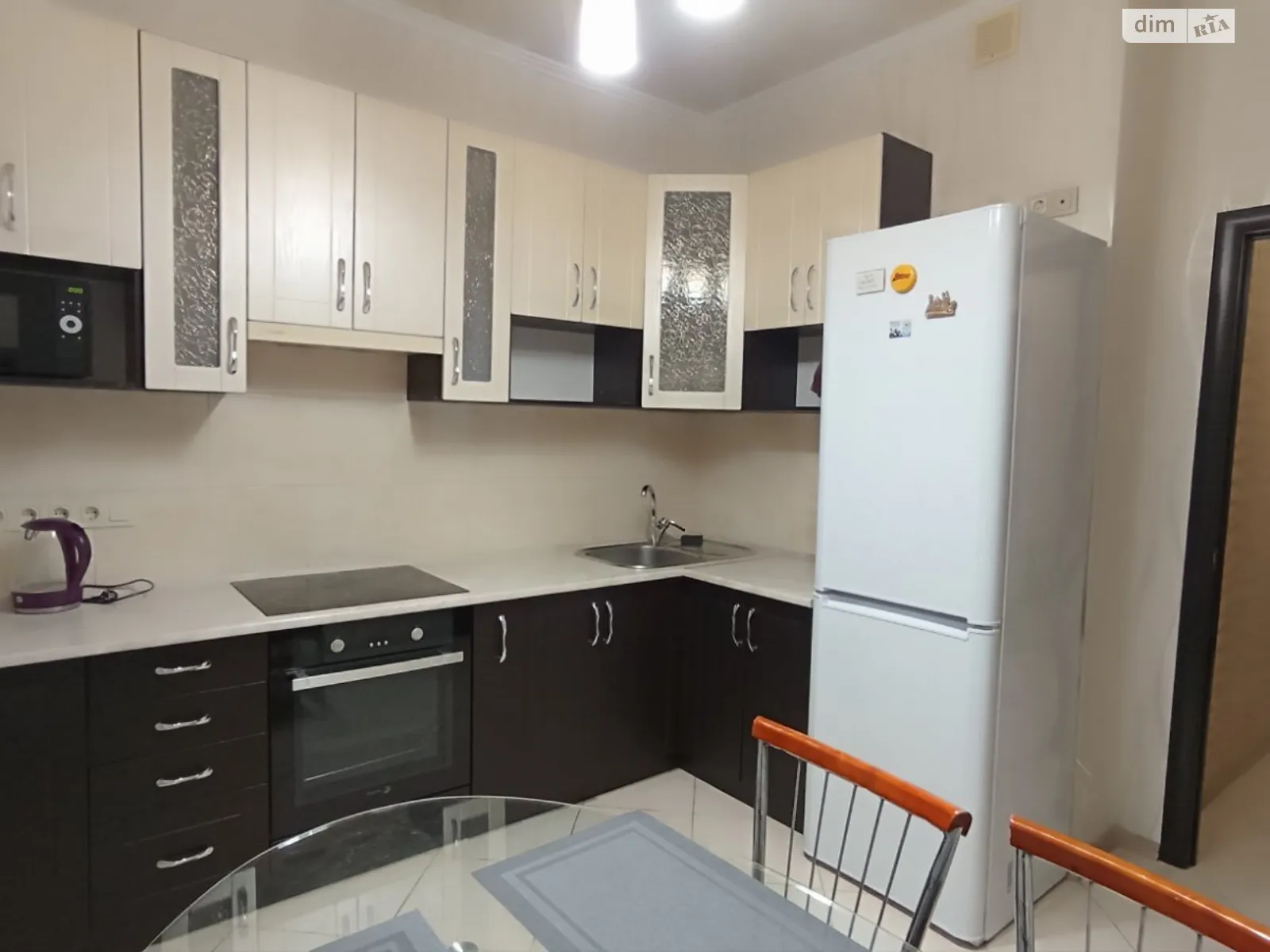 Сдается в аренду 1-комнатная квартира 40 кв. м в Одессе, ул. Марсельская, 35 - фото 1