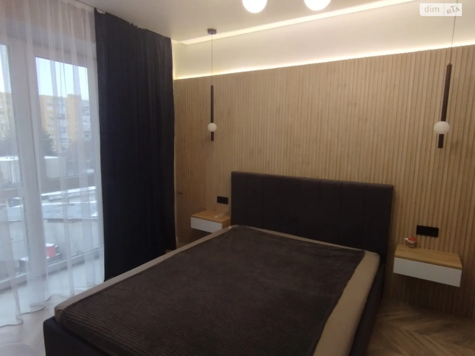 Сдается в аренду 1-комнатная квартира 41 кв. м в Ужгороде, ул. Тлехаса, 17 - фото 1