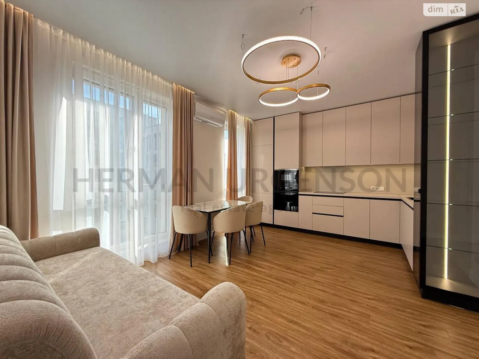 Продається 1-кімнатна квартира 45 кв. м у Минаї, вул. Августина Волошина - фото 1