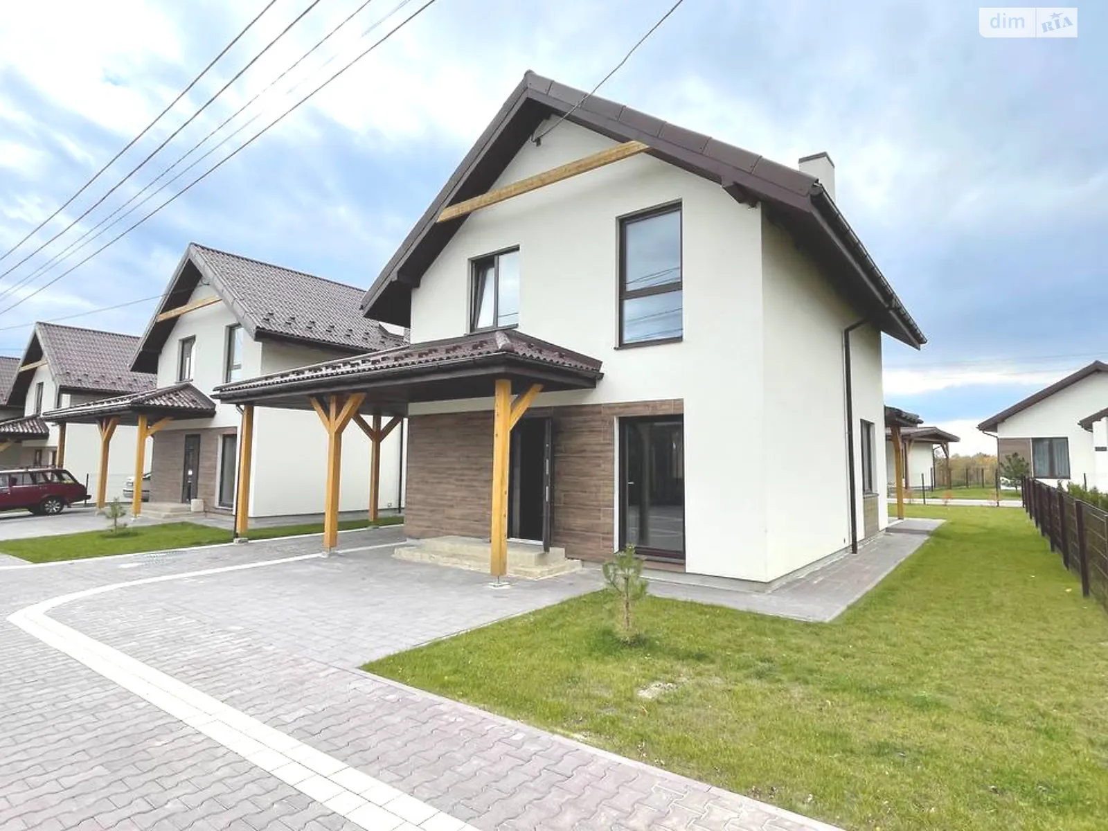 Продается дом на 2 этажа 96 кв. м с баней/сауной, цена: 130000 $ - фото 1