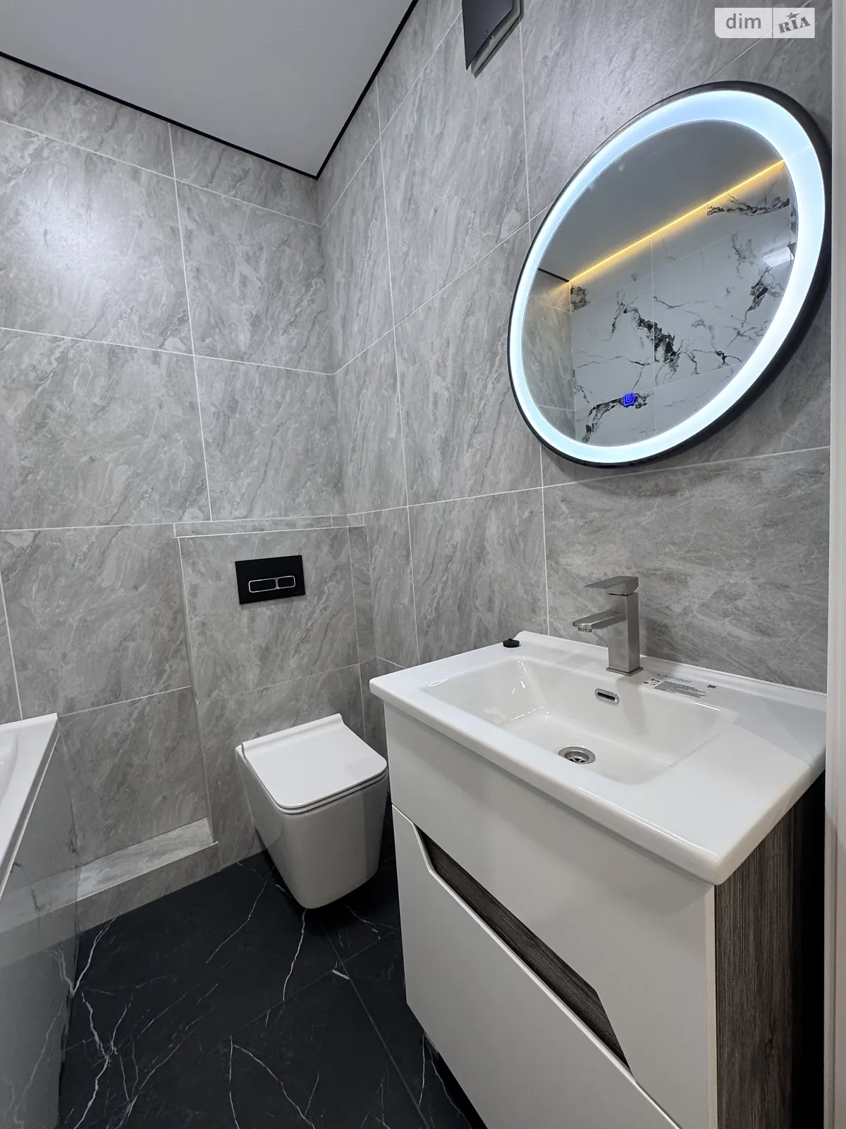 Продається 2-кімнатна квартира 51 кв. м у Ірпені, вул. Миколи Сингаївського(Ново-Оскольська) - фото 1