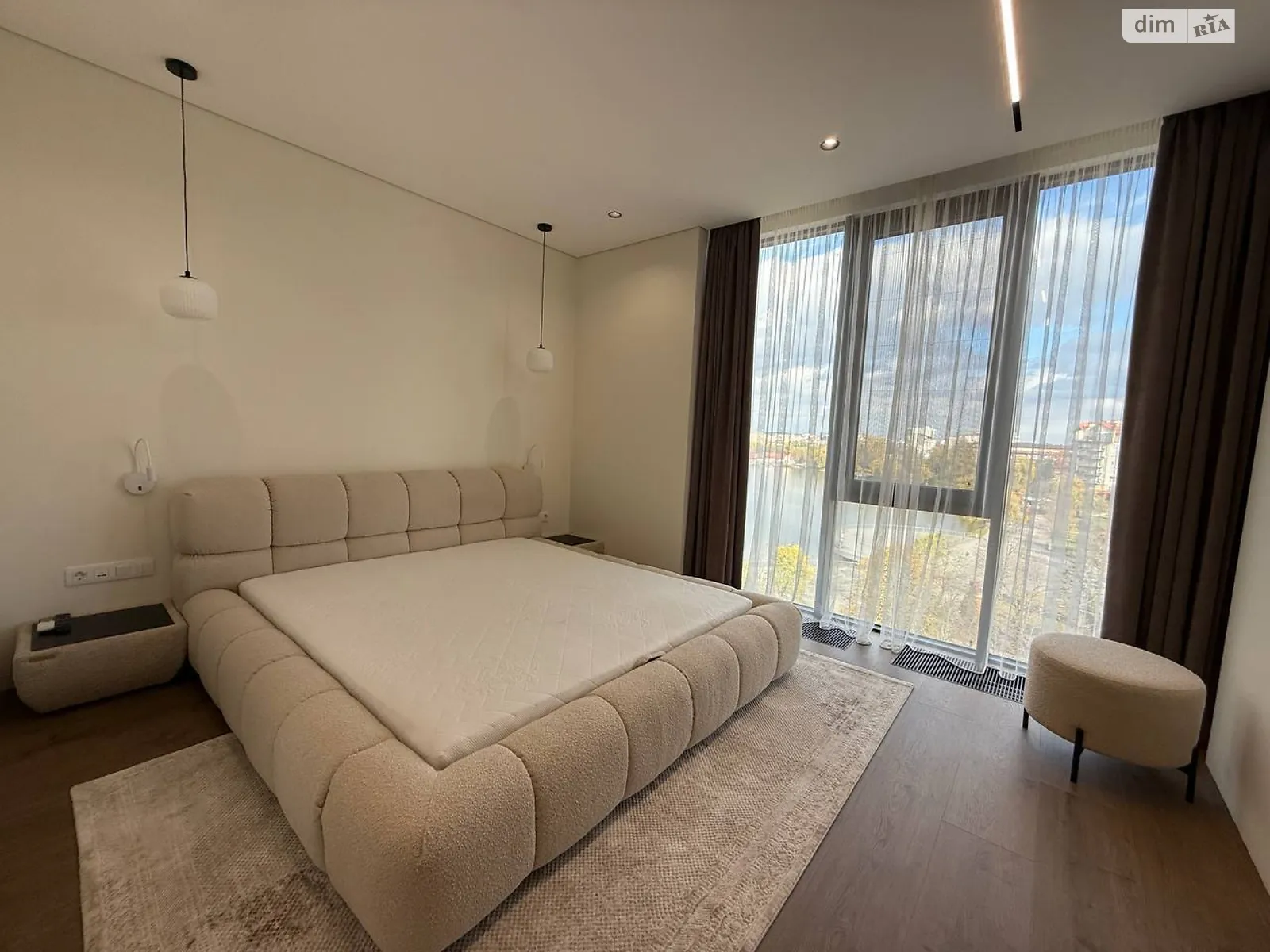 Сдается в аренду 2-комнатная квартира 116 кв. м в Ивано-Франковске, ул. Гетьмана Ивана Мазепы - фото 1