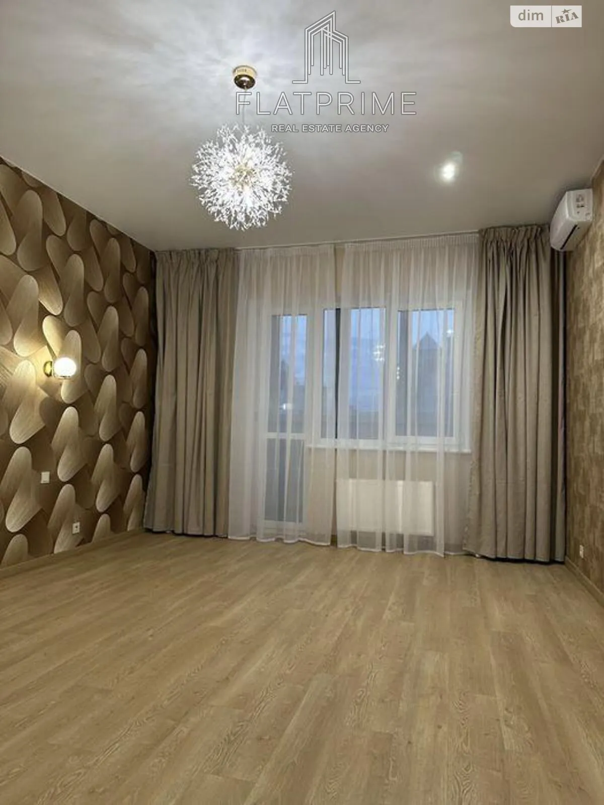 Продається 3-кімнатна квартира 165 кв. м у Києві, вул. Андрія Верхогляда(Драгомирова), 2А - фото 1