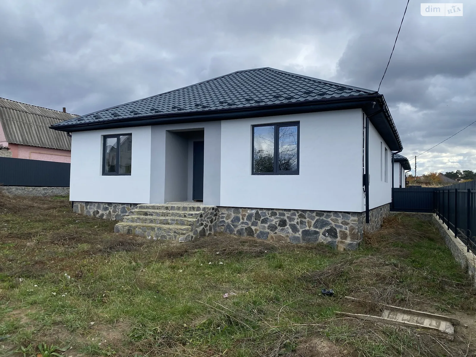 Продается одноэтажный дом 100 кв. м с верандой, цена: 65000 $ - фото 1