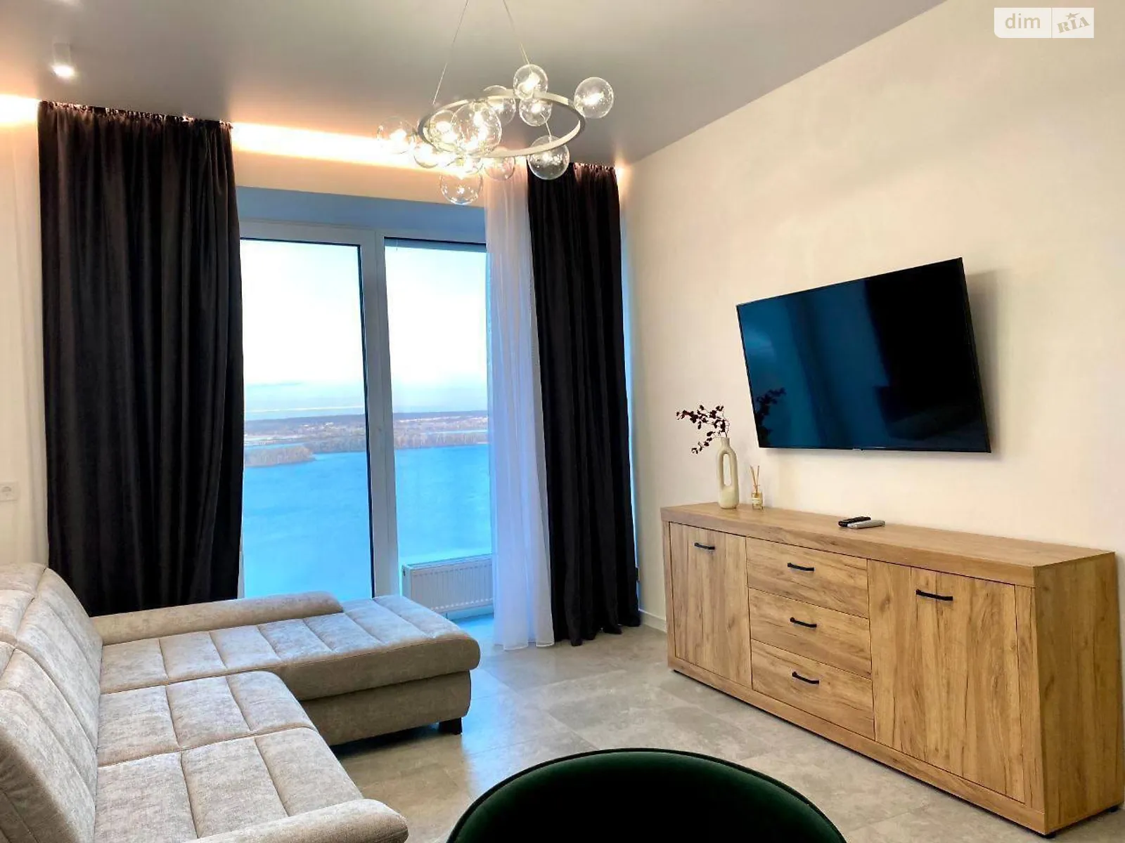 Здається в оренду 3-кімнатна квартира 92 кв. м у Дніпрі, вул. Набережна Перемоги, 7 корпус 1 - фото 1