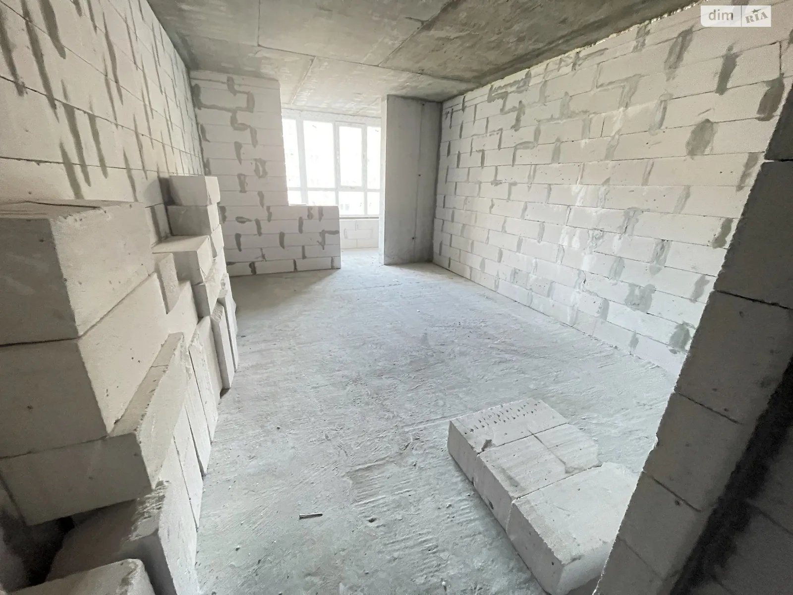 2-кімнатна квартира 72 кв. м у Тернополі, вул. Тролейбусна, 6 - фото 1